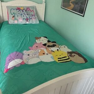 Squishmallows comforter and pillowcase for twin bed